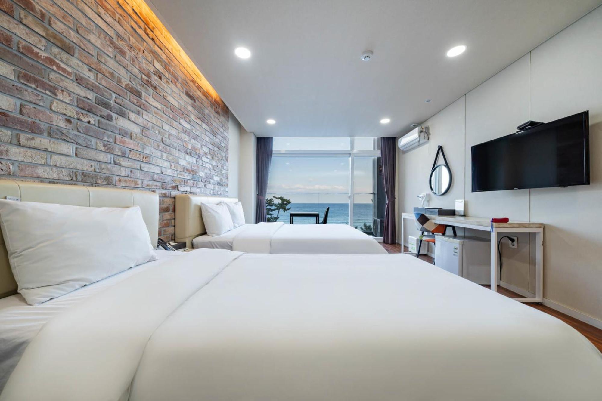 Gangneung Gyeongpodae Hotel Cube Exterior foto