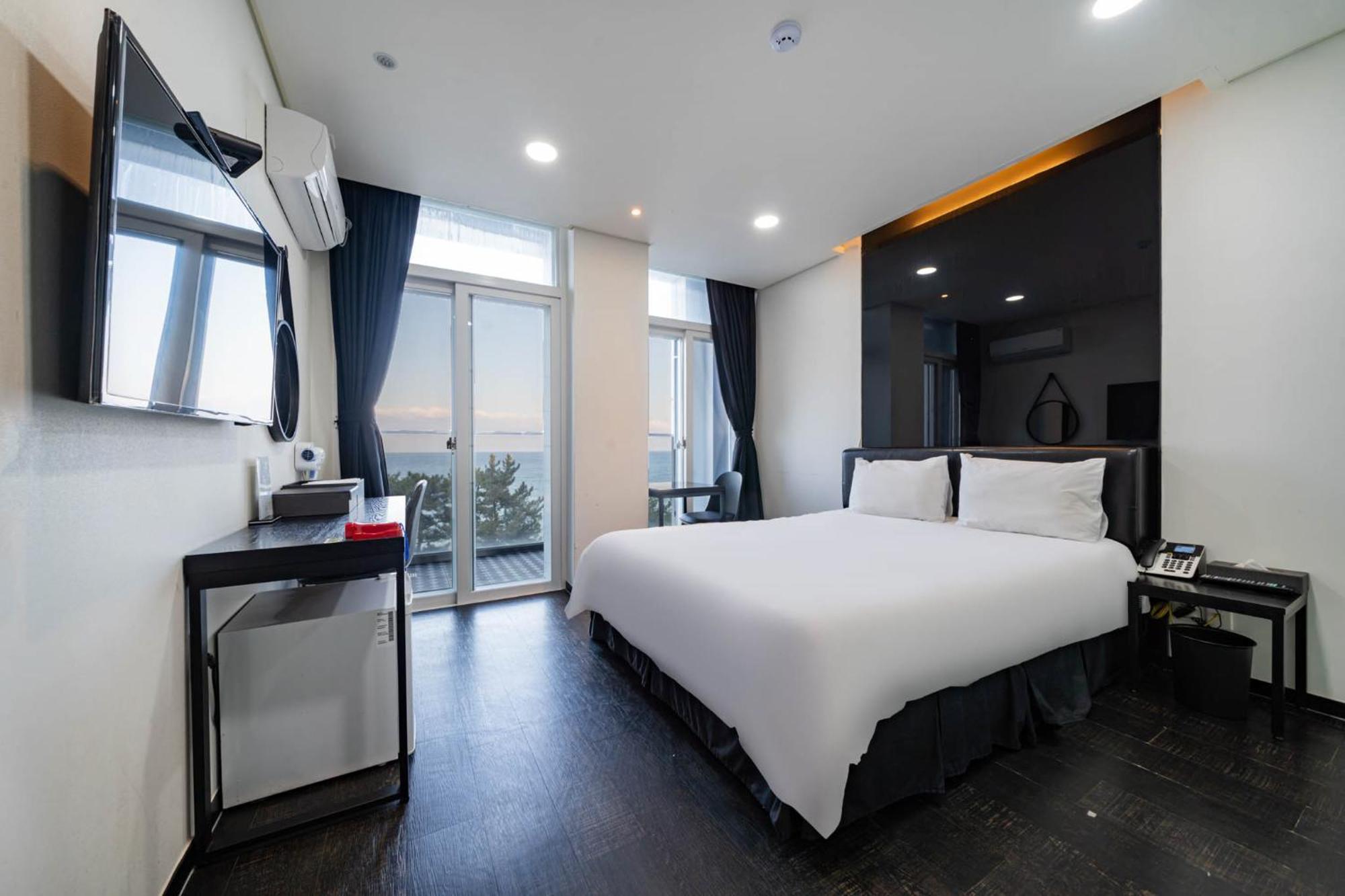 Gangneung Gyeongpodae Hotel Cube Exterior foto